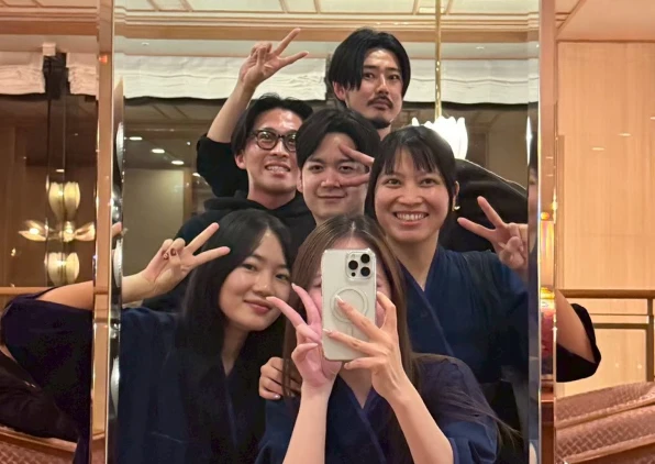 鏡でピース