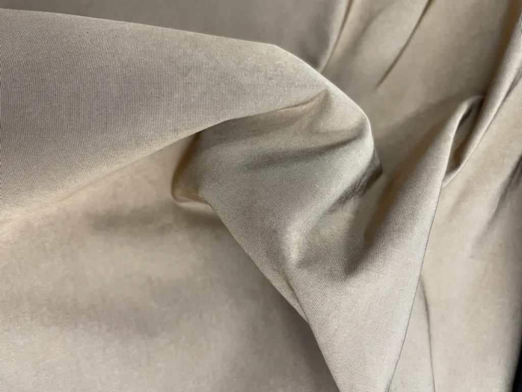 【NEBEL TAFFETA】